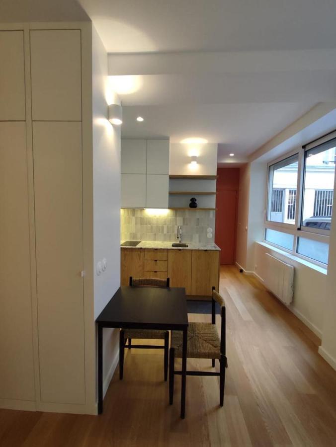 Suite Confortable Sur Le Canal Saint-Martin / Republique Paris Exterior foto